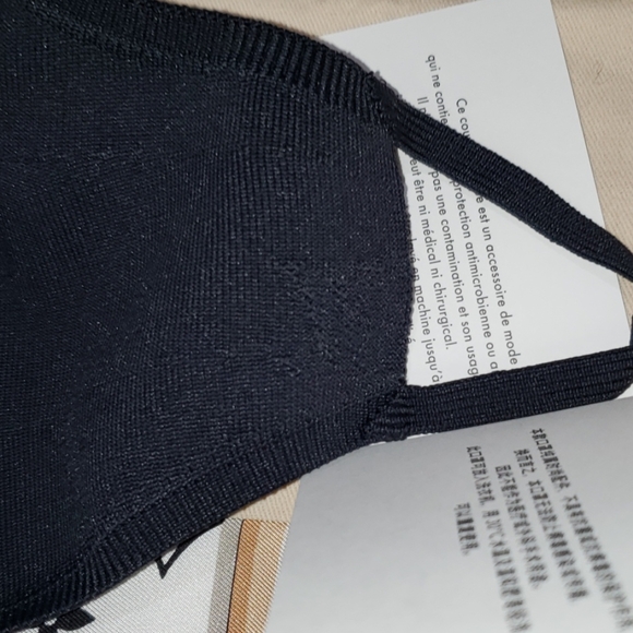 Face Covering Designer Accessory by Louis Vuitton - Picture 8 of 11